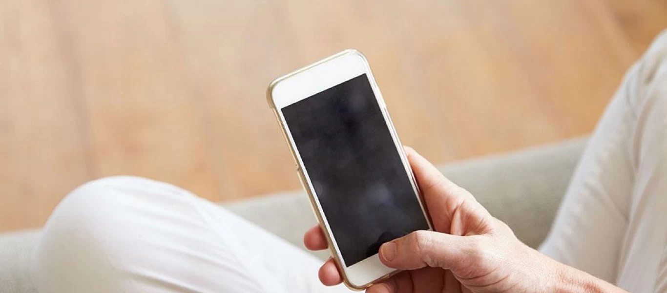 Εσύ το ήξερες; - Αυτός είναι ο λόγος που δεν πρέπει να βλέπεις ποpνό από το κινητό σου